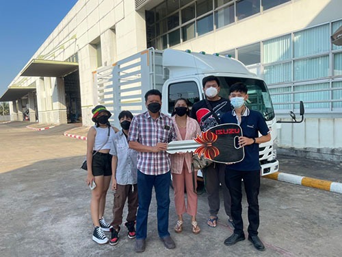 รถบรรุกอีซูซุ 4 ล้อ nlr 130