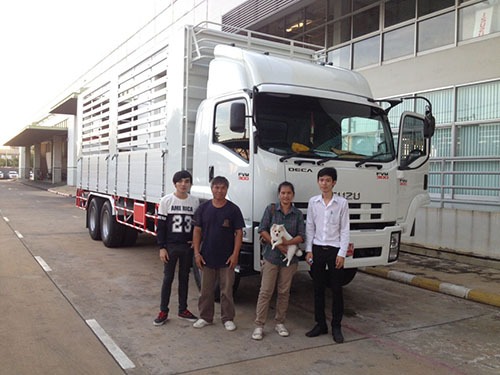 รถบรรุกอีซูซุ 10 ล้อ FVM 300