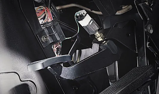 ระบบเบรกแบบไฮดรอลิกแรงดันสูง HBB (Hydraulic Booster Brake)